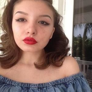 Meet your Posher, Virginia